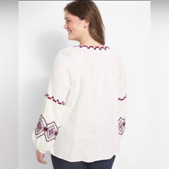 Lane Bryant Classic Split-Neck Embroidered Peasant Blouse Size 20 - Picture 3 of 12